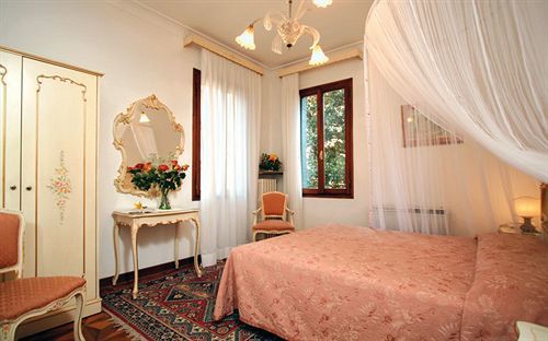 Hotel Bernardi Semenzato Венеция Екстериор снимка