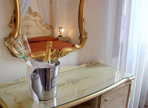 Hotel Bernardi Semenzato Венеция Екстериор снимка