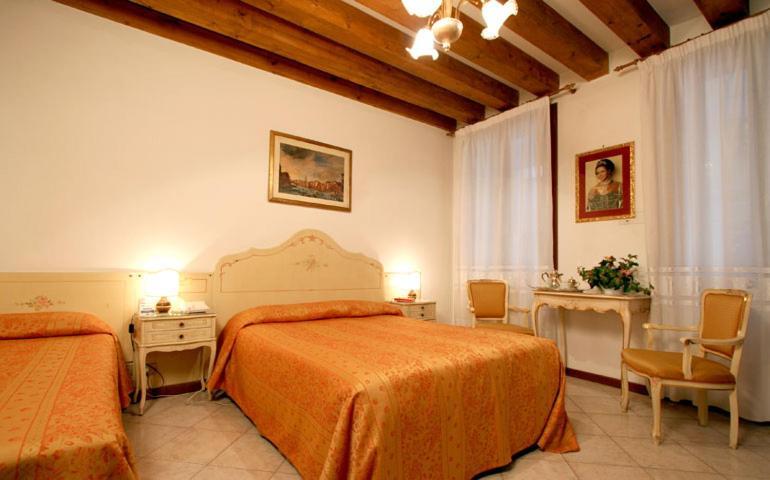 Hotel Bernardi Semenzato Венеция Екстериор снимка