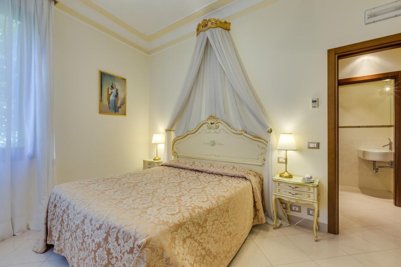 Hotel Bernardi Semenzato Венеция Екстериор снимка